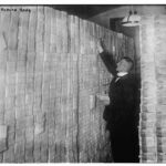 00-In_a_Berlin_Bank_LCCN2014716642