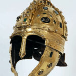 02-03_Paradehelm v. Berkasovo_Vojvodina_Serbien_1